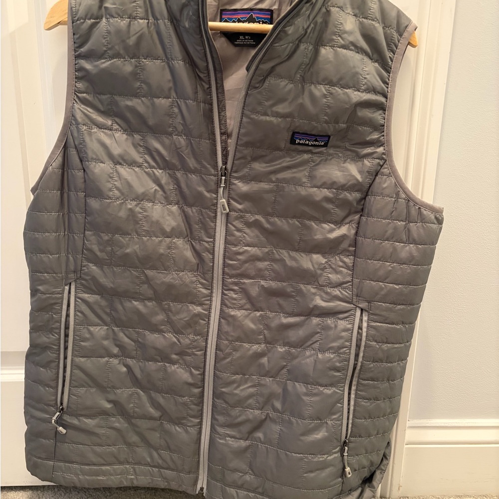 Patagonia Gray Quilted Outerwear